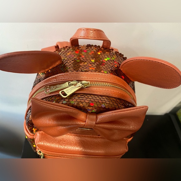 Disney Parks Loungefly Minnie Mouse Sequined Peach Punch Mini Backpack - Picture 7 of 8